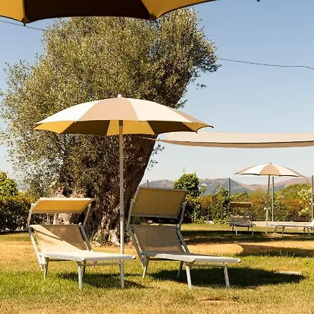 Tenuta Borgo Santa Cecilia مزرعة للإقامة