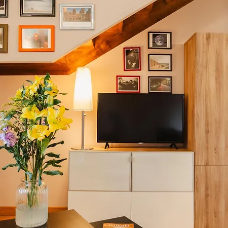 Tenuta Borgo Santa Cecilia *