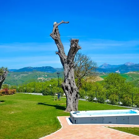 Gospodarstwo agroturystyczne Borgo Santa Cecilia *