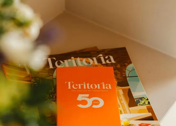 Tenuta Borgo Santa Cecilia *