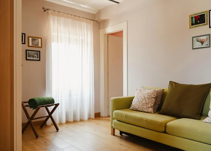 Tenuta Borgo Santa Cecilia *